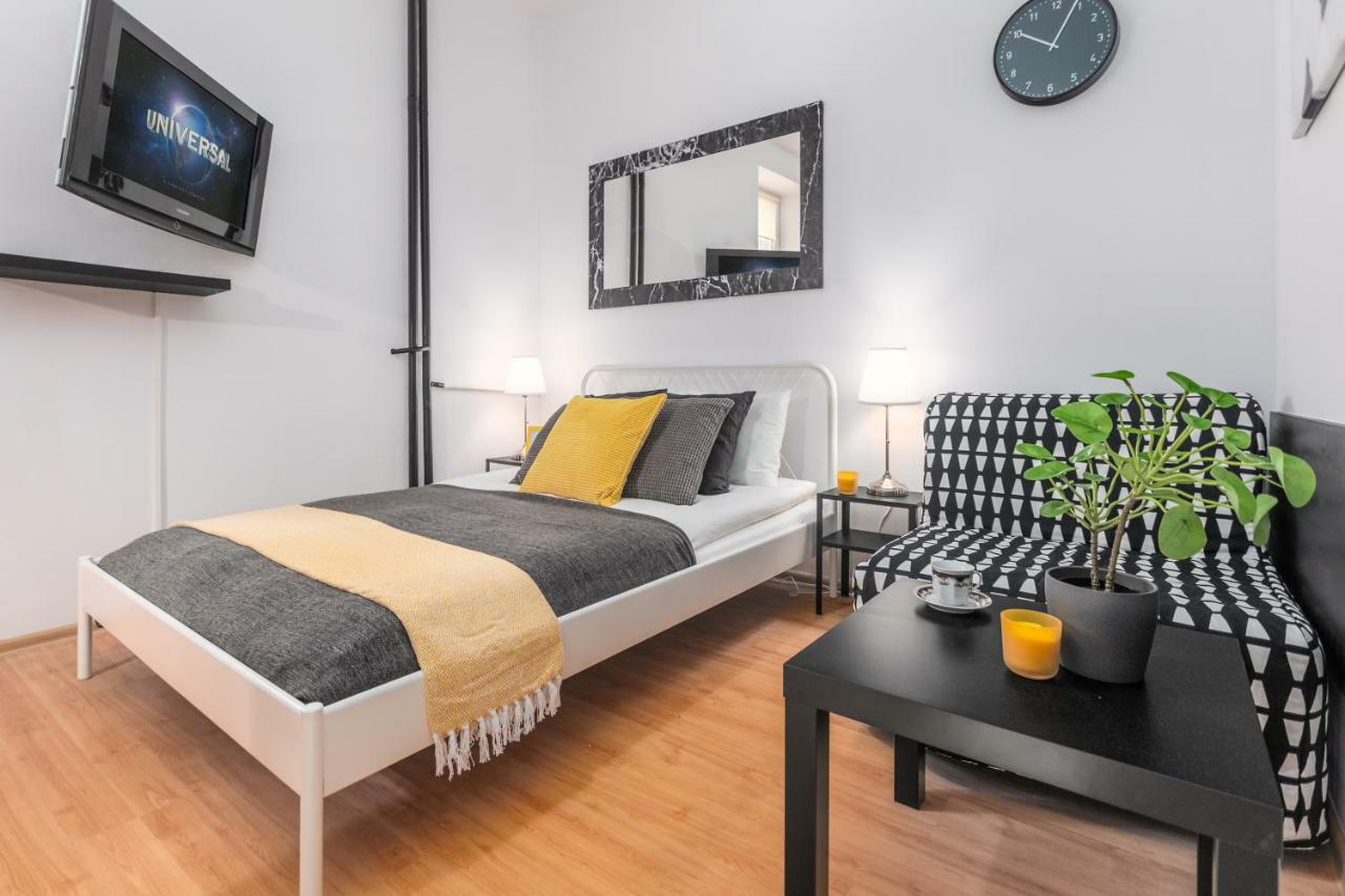 Apartments Wilcza 55 By Noclegi Renters Warsawa Bagian luar foto